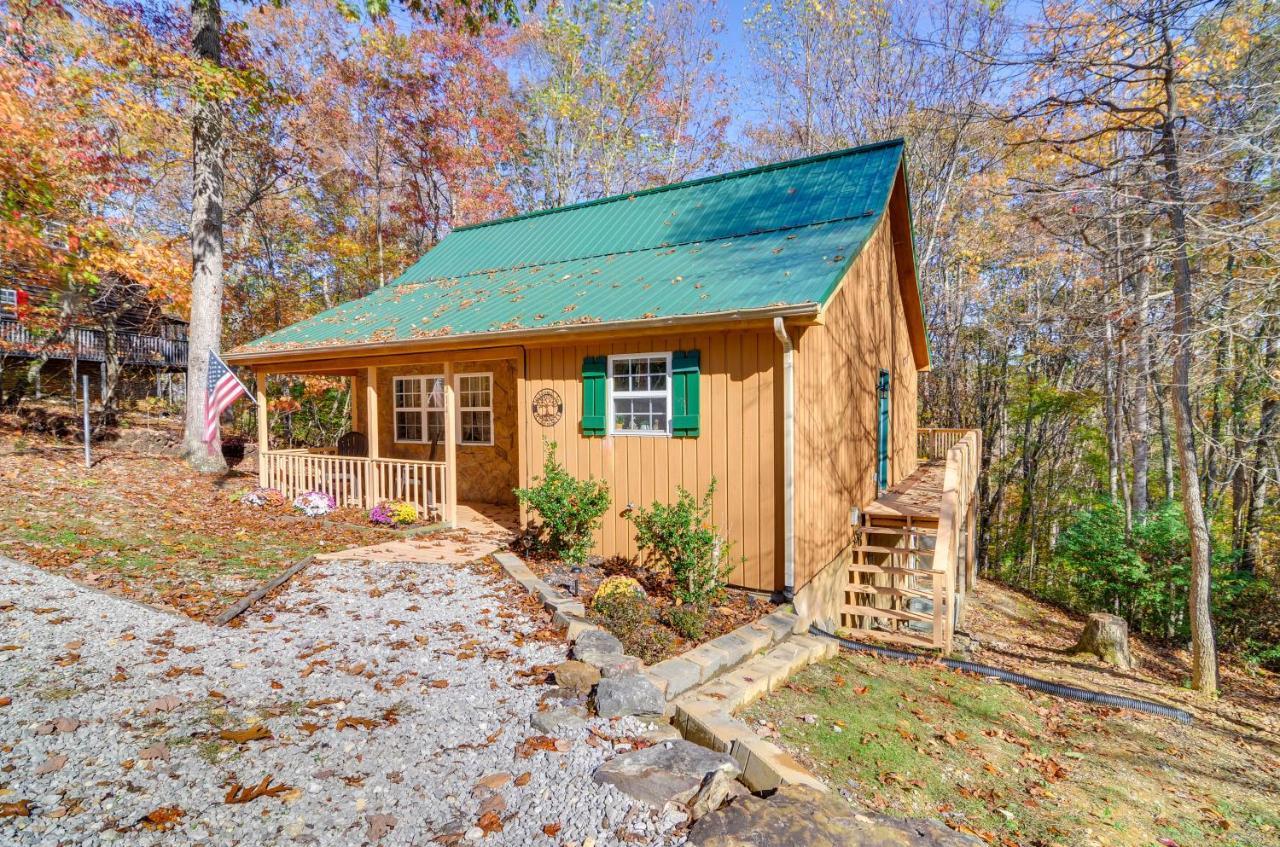 Burnside Resort Cabin With Hot Tub And Outdoor Spots! 外观 照片