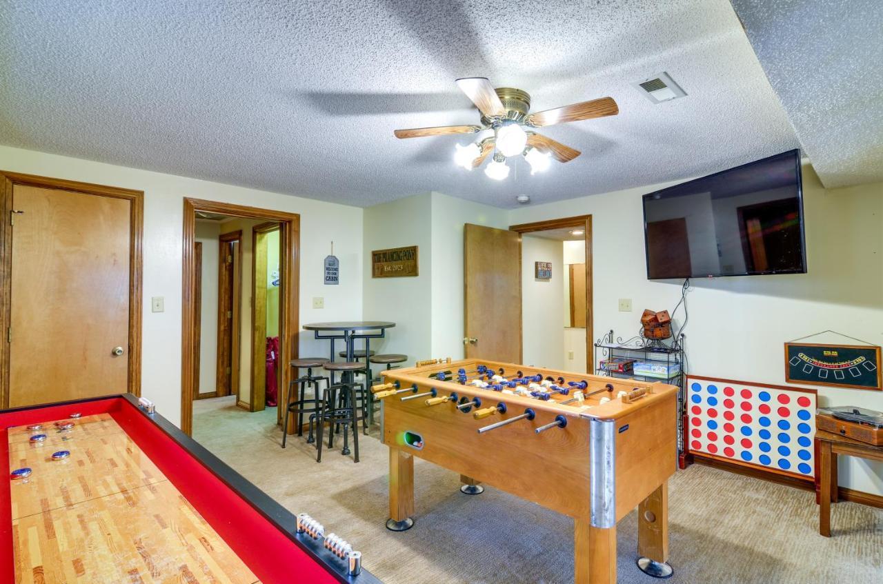 Burnside Resort Cabin With Hot Tub And Outdoor Spots! 外观 照片