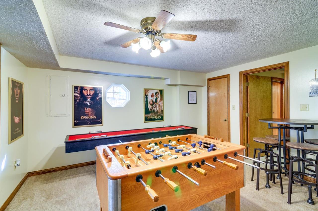 Burnside Resort Cabin With Hot Tub And Outdoor Spots! 外观 照片
